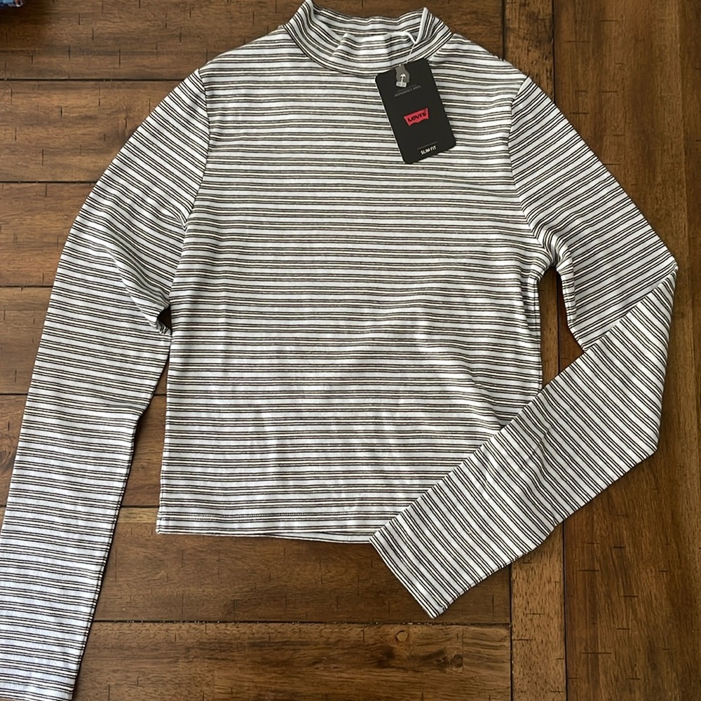Levi’s slim fit long sleeve T-shirt stripe small new